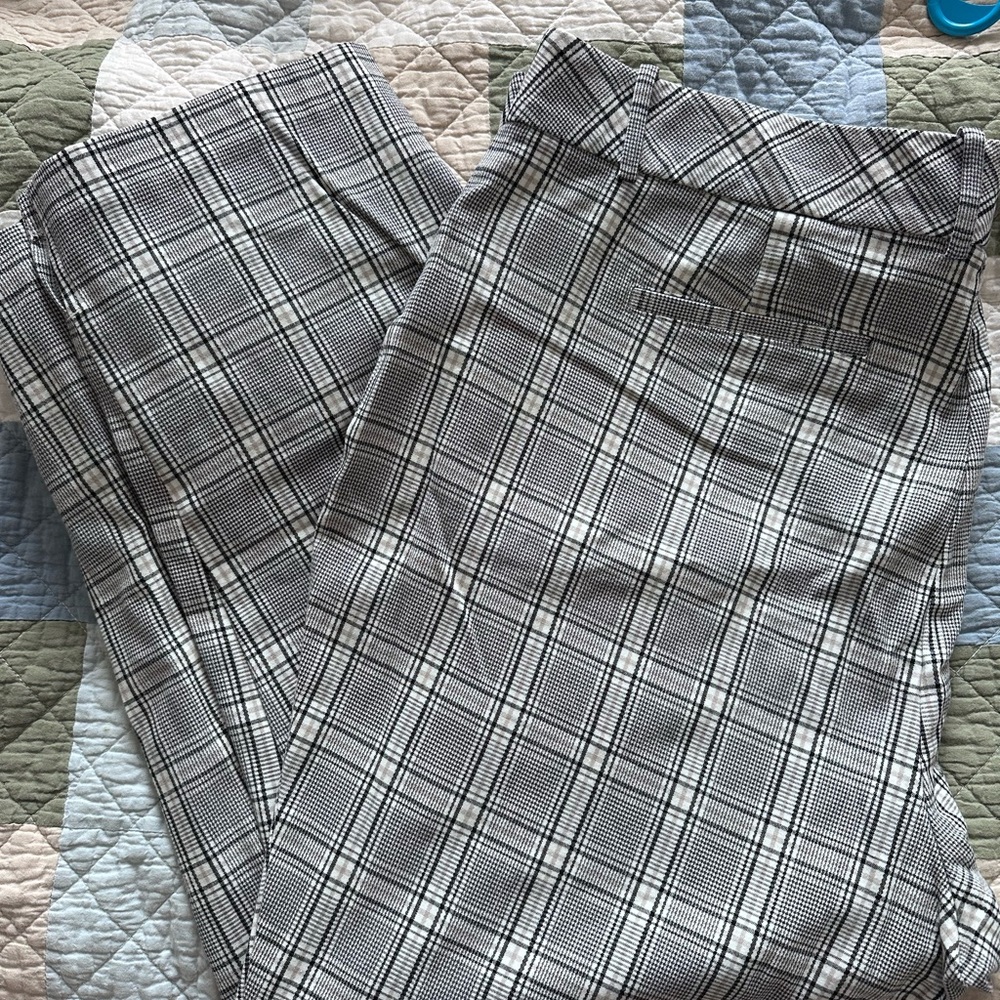 Women’s Gray Plaid Pants